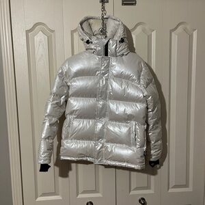 Women’s Aritzia TNA Super Puff Puffer Jacket Pearl White Sz. XXS